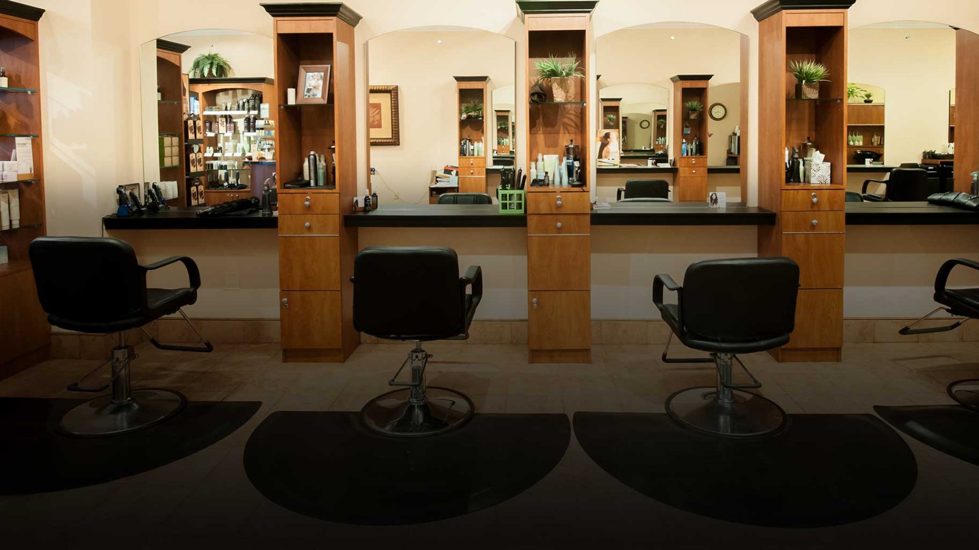 CC Salon Centreville’s premiere Aveda concept salon.